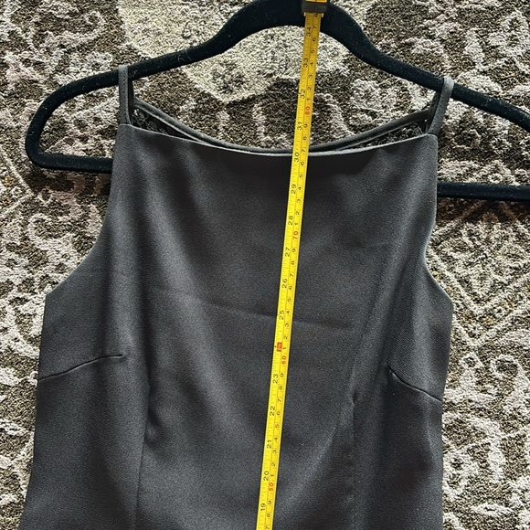 Sz6 Lined Black Dress with eyelet back - Picture 13 of 16